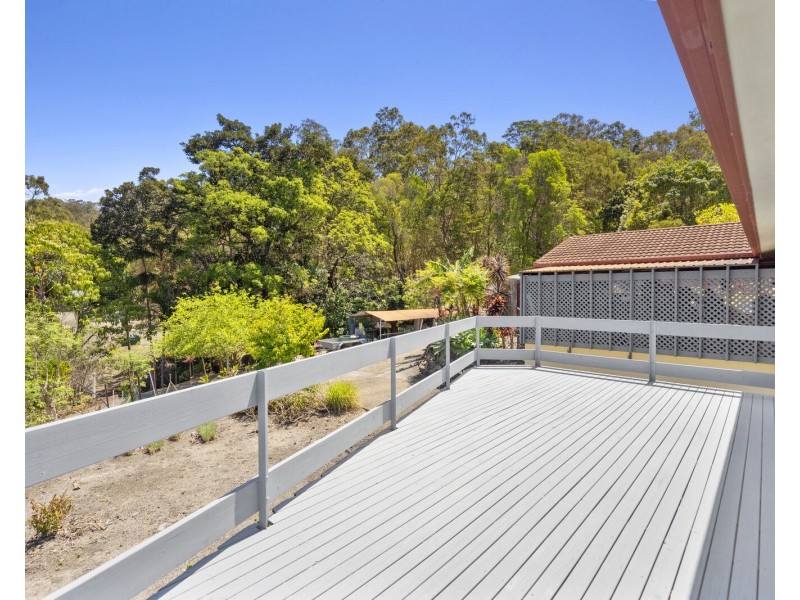 9 Akama Court, Mudgeeraba QLD 4213