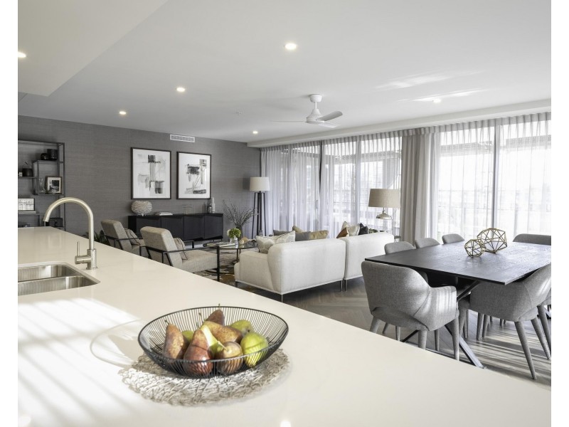 1701/6-8 Sickle Avenue, Hope Island QLD 4212