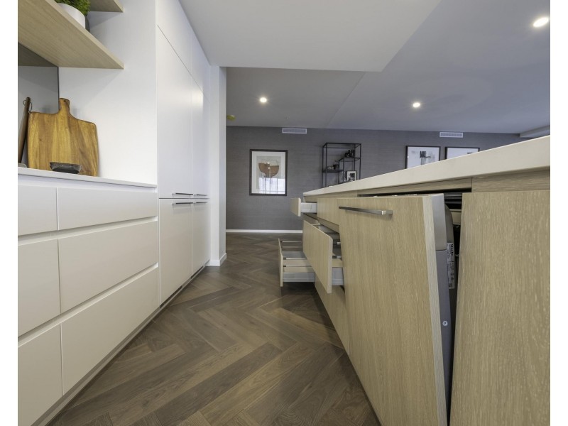 1701/6-8 Sickle Avenue, Hope Island QLD 4212