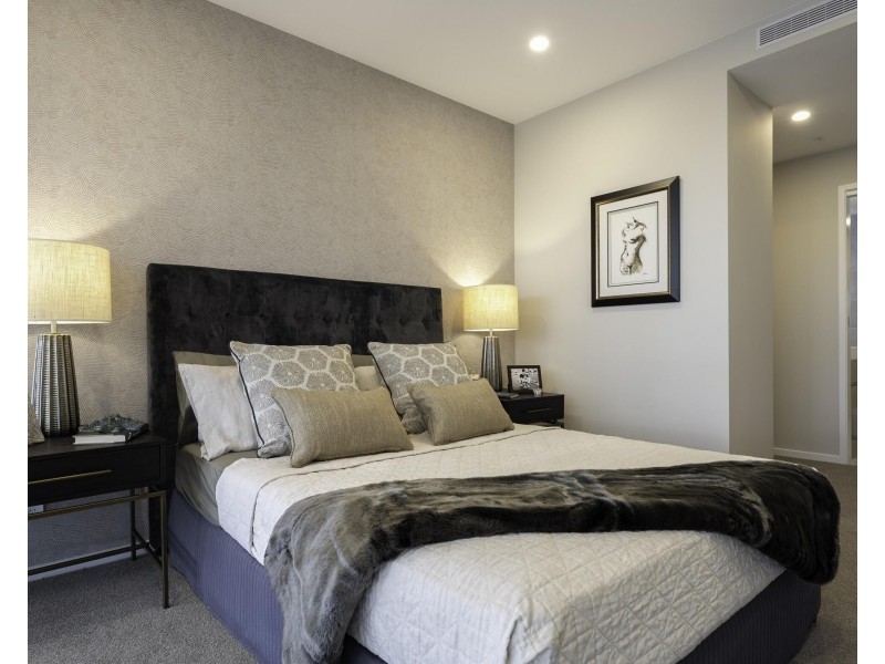 1701/6-8 Sickle Avenue, Hope Island QLD 4212