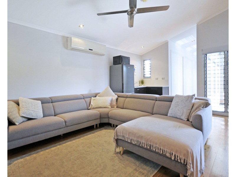80 Third Avenue, Palm Beach QLD 4221