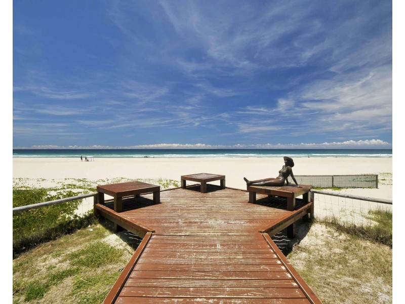 80 Third Avenue, Palm Beach QLD 4221