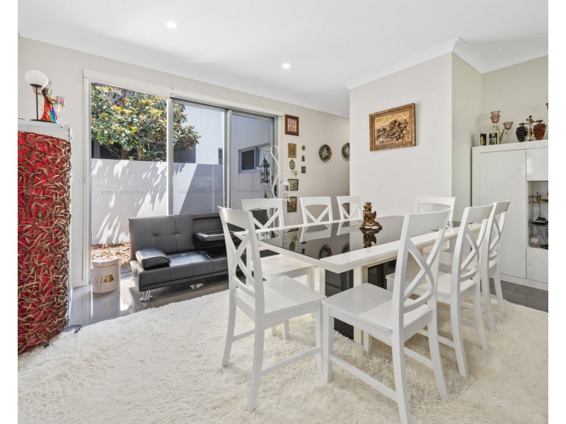 7811 Pavilions Close, Hope Island QLD 4212