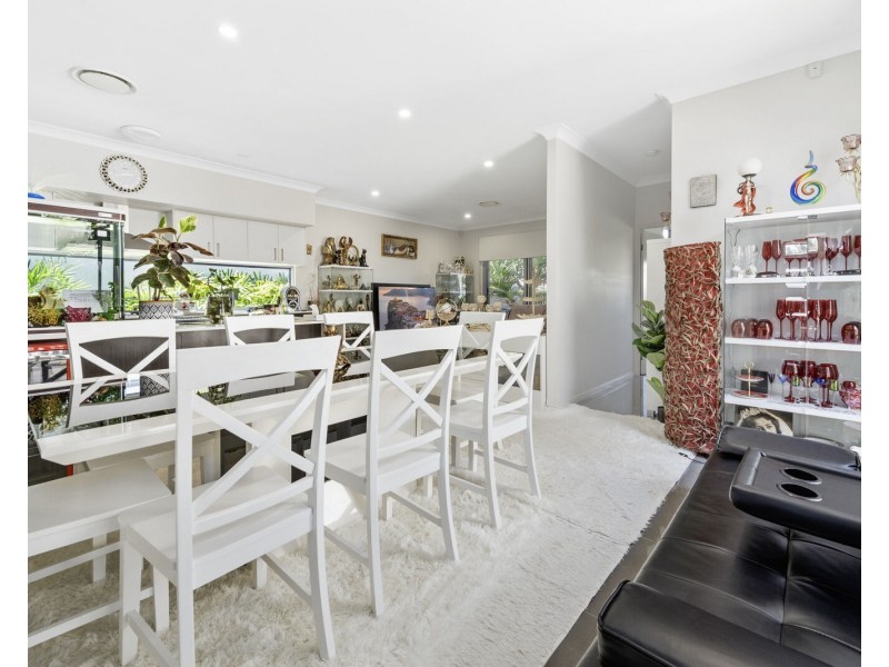 7811 Pavilions Close, Hope Island QLD 4212