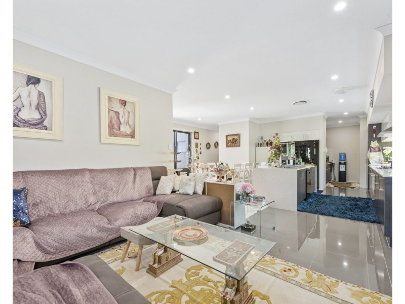 7811 Pavilions Close, Hope Island QLD 4212