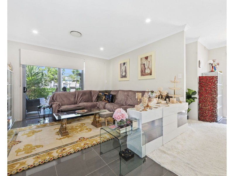 7811 Pavilions Close, Hope Island QLD 4212