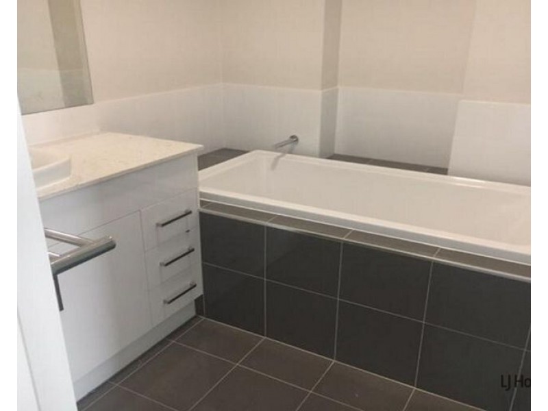 7811 Pavilions Close, Hope Island QLD 4212