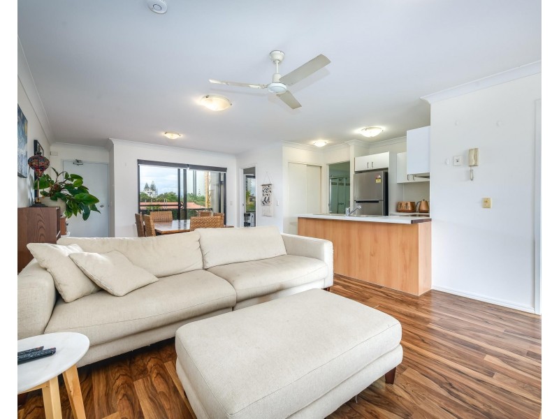 15/4 Mawarra Street, Palm Beach QLD 4221