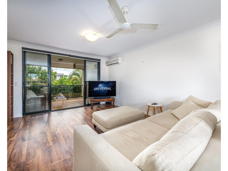 15/4 Mawarra Street, Palm Beach QLD 4221