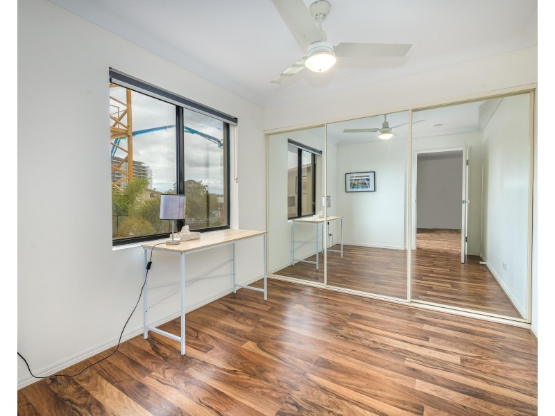 15/4 Mawarra Street, Palm Beach QLD 4221