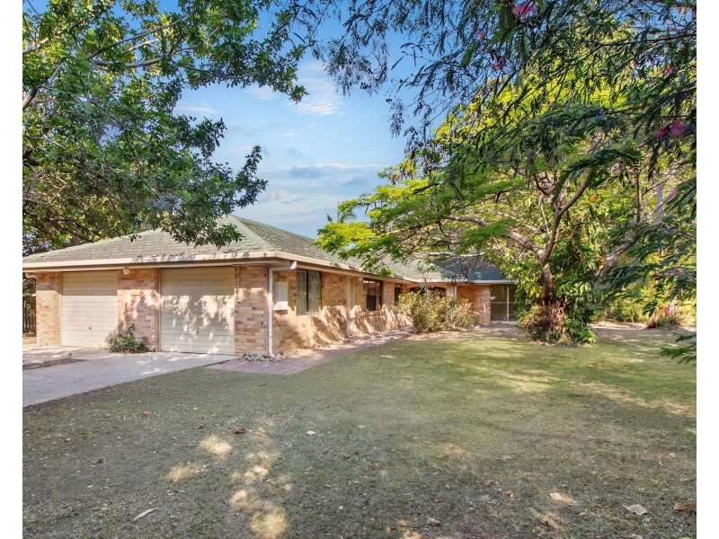11 Barberry Court, Palm Beach QLD 4221