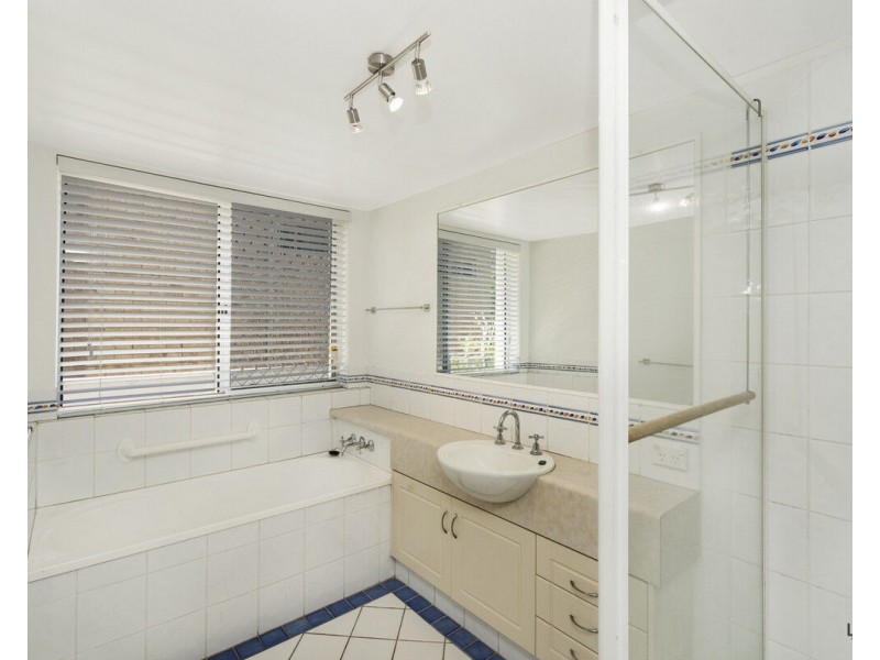 2/8 Teemangum Street, Tugun QLD 4224