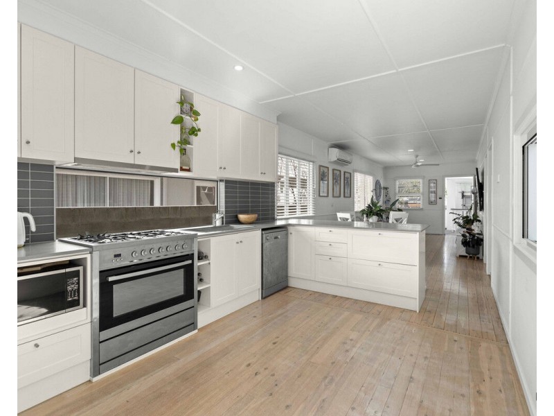 103 Sunshine Parade, Miami QLD 4220