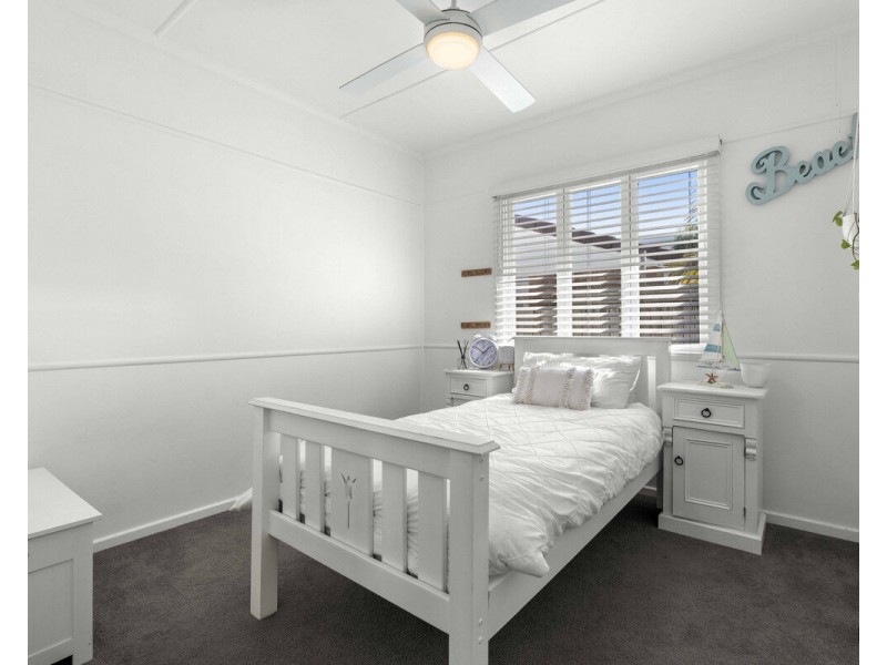 103 Sunshine Parade, Miami QLD 4220