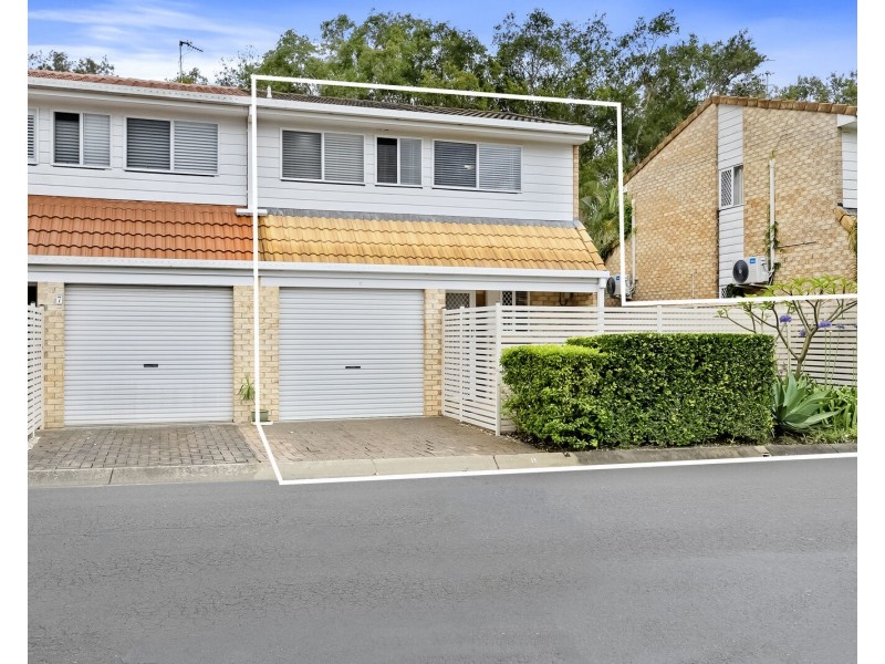 8/154 Currumbin Creek Road, Currumbin Waters QLD 4223