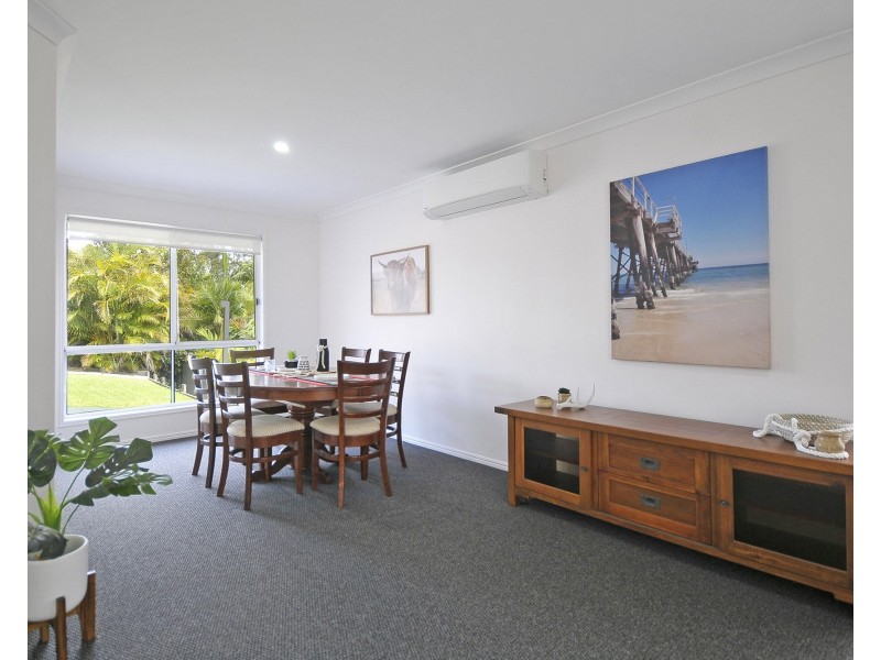 16 Rees Court, Elanora QLD 4221