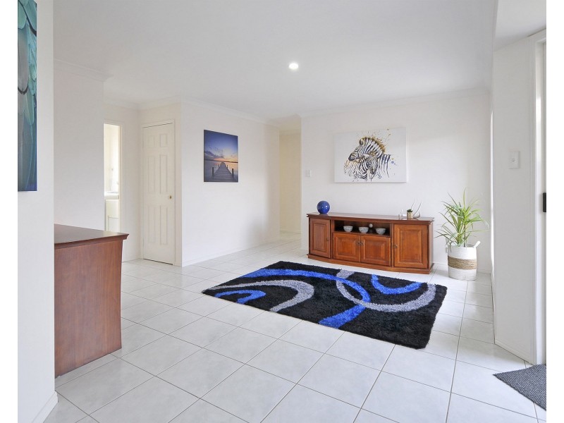 16 Rees Court, Elanora QLD 4221