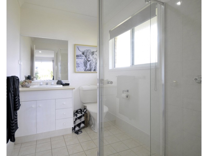16 Rees Court, Elanora QLD 4221