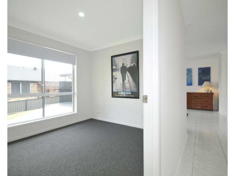 16 Rees Court, Elanora QLD 4221