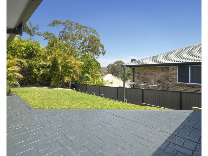 16 Rees Court, Elanora QLD 4221