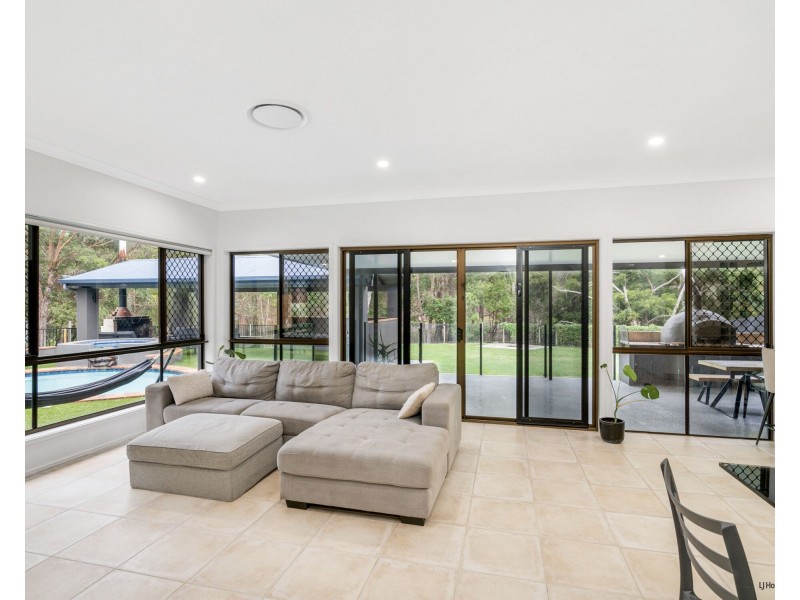 102 Monday Drive, Tallebudgera Valley QLD 4228