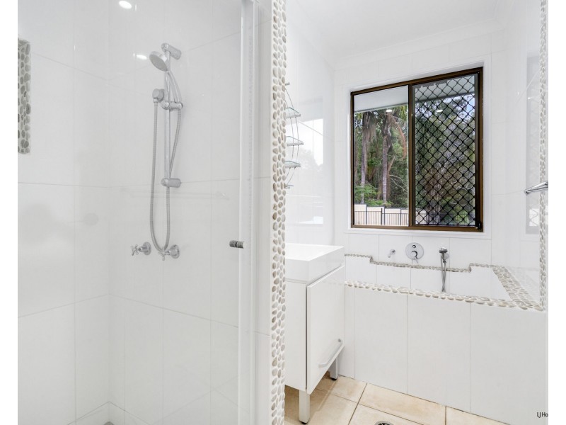 102 Monday Drive, Tallebudgera Valley QLD 4228