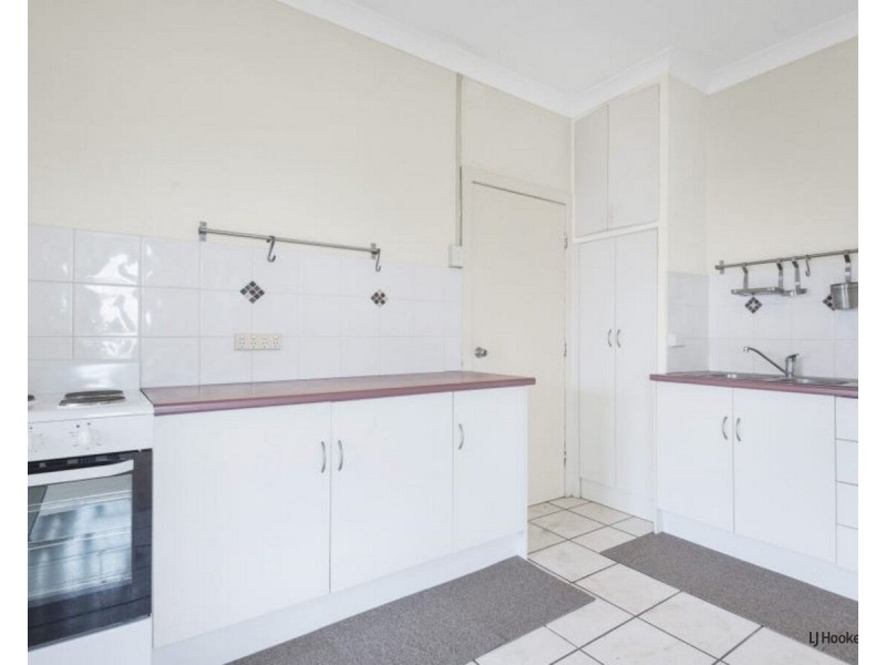 2/69 Mclean Street, Coolangatta QLD 4225