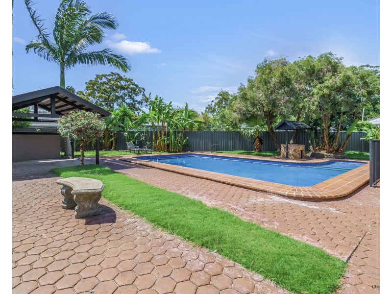 5 Prudhoe Place, Currumbin Waters QLD 4223