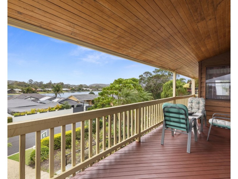 38 Cyclades Crescent, Currumbin Waters QLD 4223