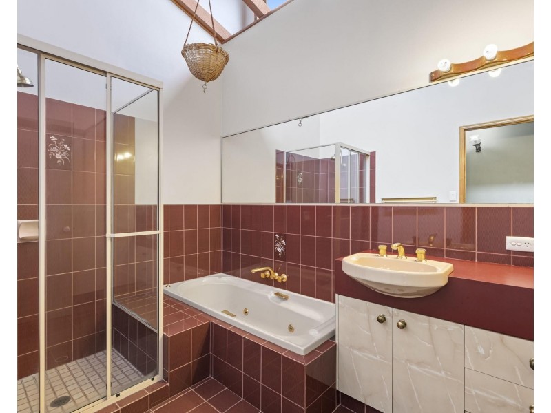 38 Cyclades Crescent, Currumbin Waters QLD 4223