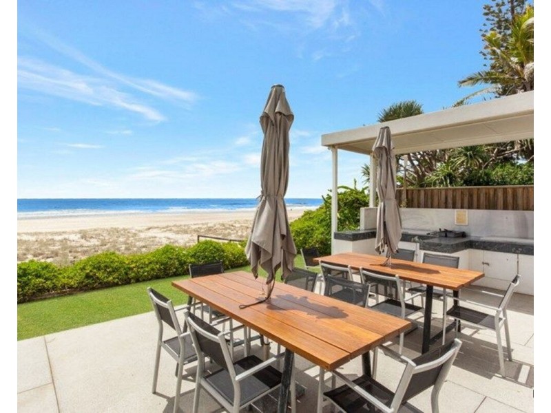 10/2 Seventeenth Avenue, Palm Beach QLD 4221