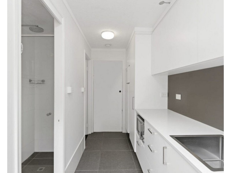 3/4 Fifteenth Avenue, Palm Beach QLD 4221