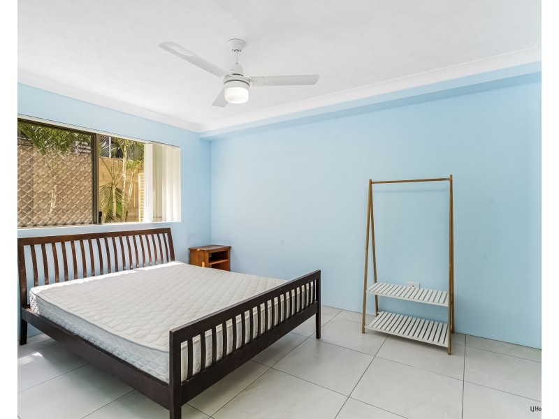 3/4 Sykes Court, Southport QLD 4215