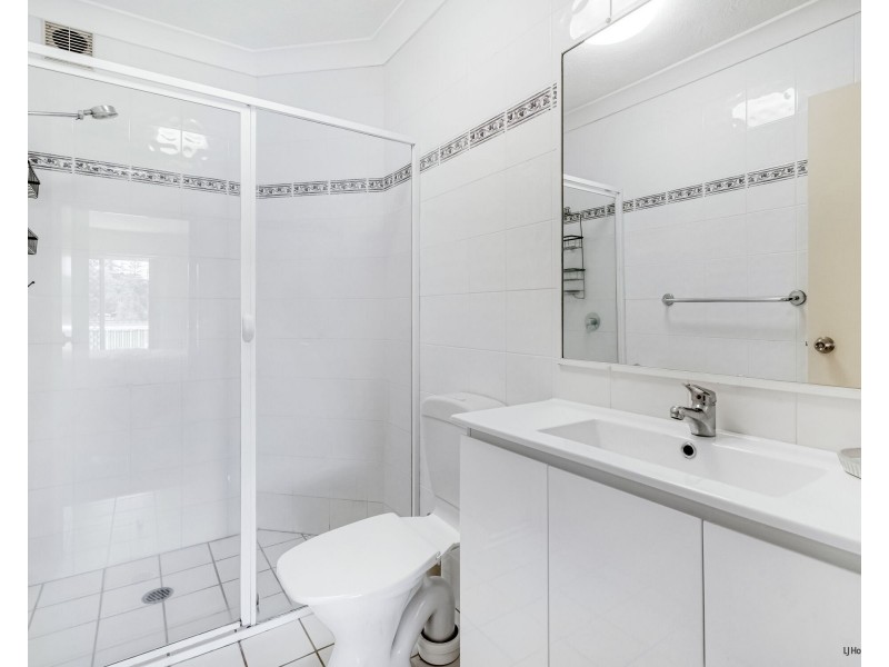 2/29-31A Dixon Street, Coolangatta QLD 4225