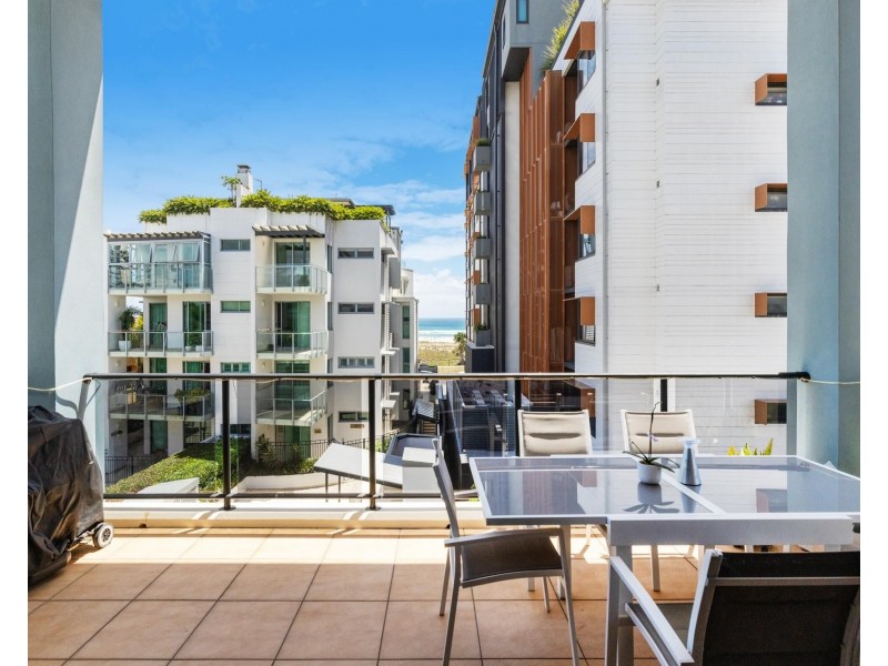 8/3 Johnston Street, Bilinga QLD 4225