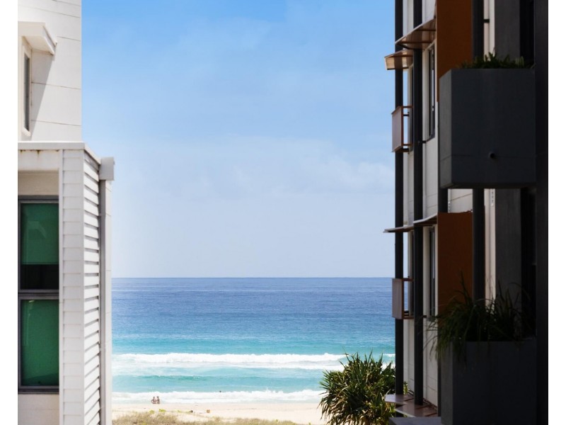 8/3 Johnston Street, Bilinga QLD 4225