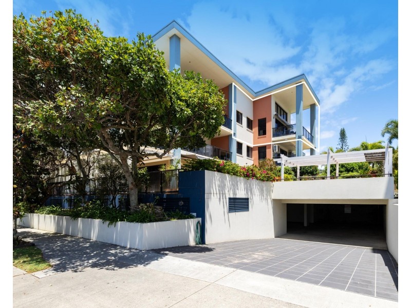 8/3 Johnston Street, Bilinga QLD 4225