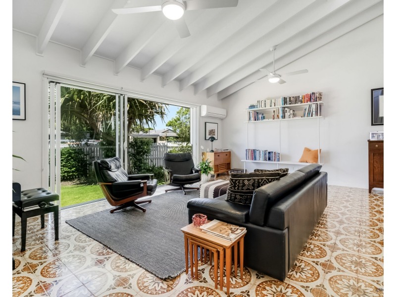 24 Bluejay Street, Burleigh Waters QLD 4220