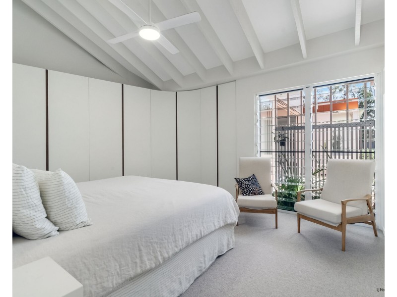 24 Bluejay Street, Burleigh Waters QLD 4220