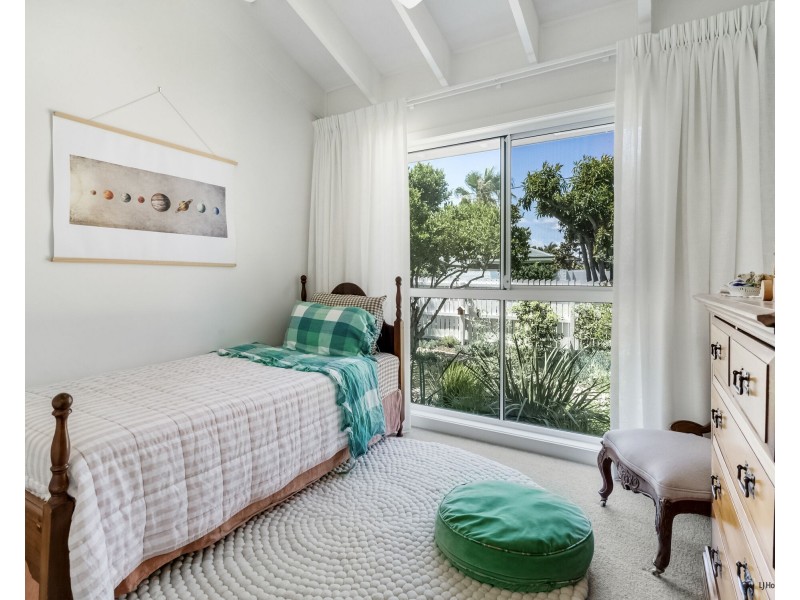 24 Bluejay Street, Burleigh Waters QLD 4220