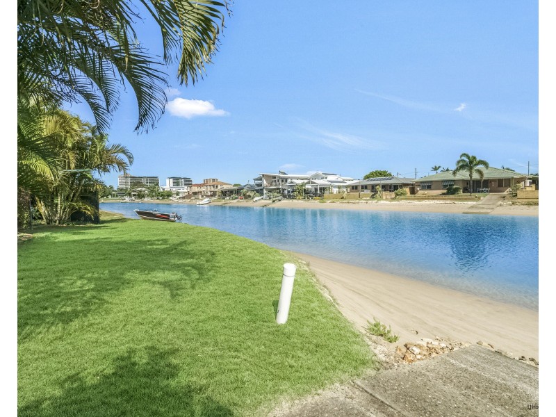30 Barracuda Court, Palm Beach QLD 4221