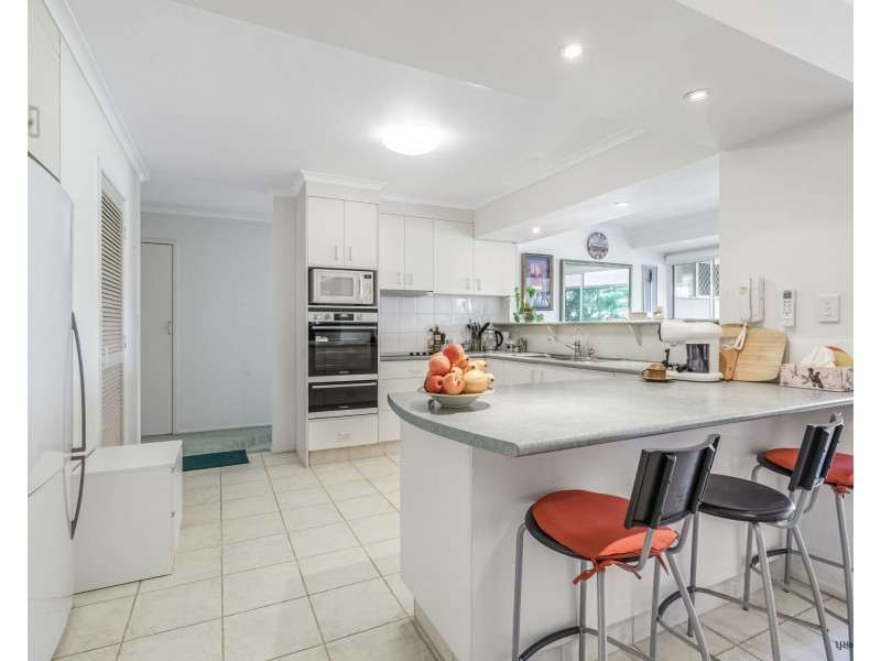 30 Barracuda Court, Palm Beach QLD 4221