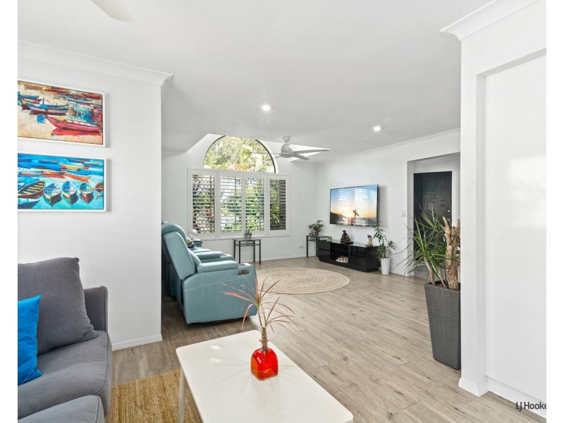 9 Tarrabool Drive, Elanora QLD 4221