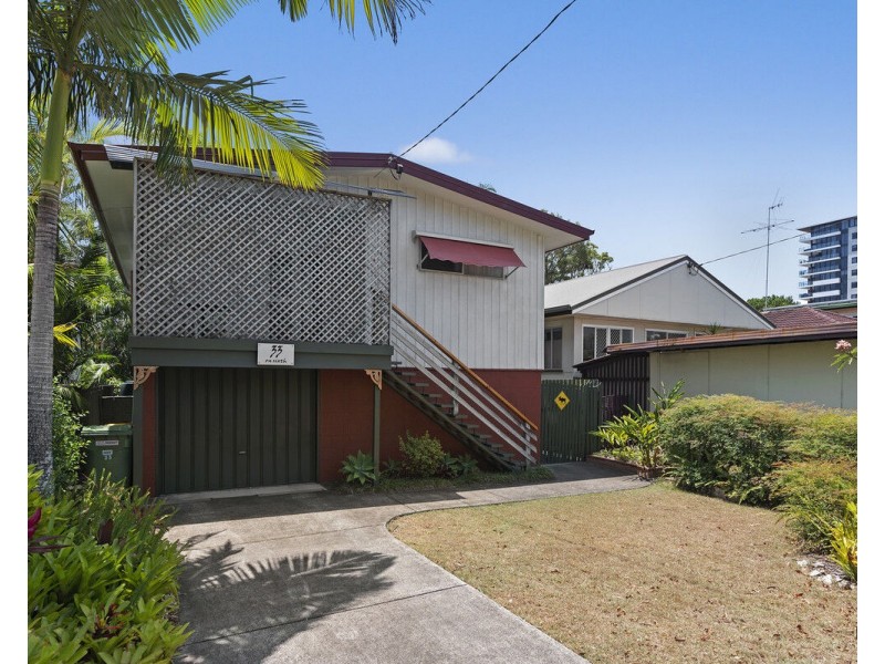 33 Sixth Avenue, Palm Beach QLD 4221