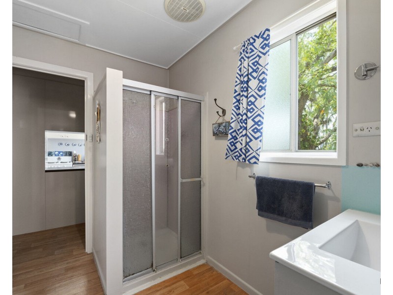 33 Sixth Avenue, Palm Beach QLD 4221