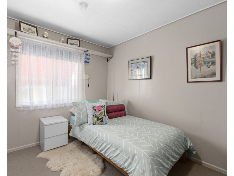 33 Sixth Avenue, Palm Beach QLD 4221
