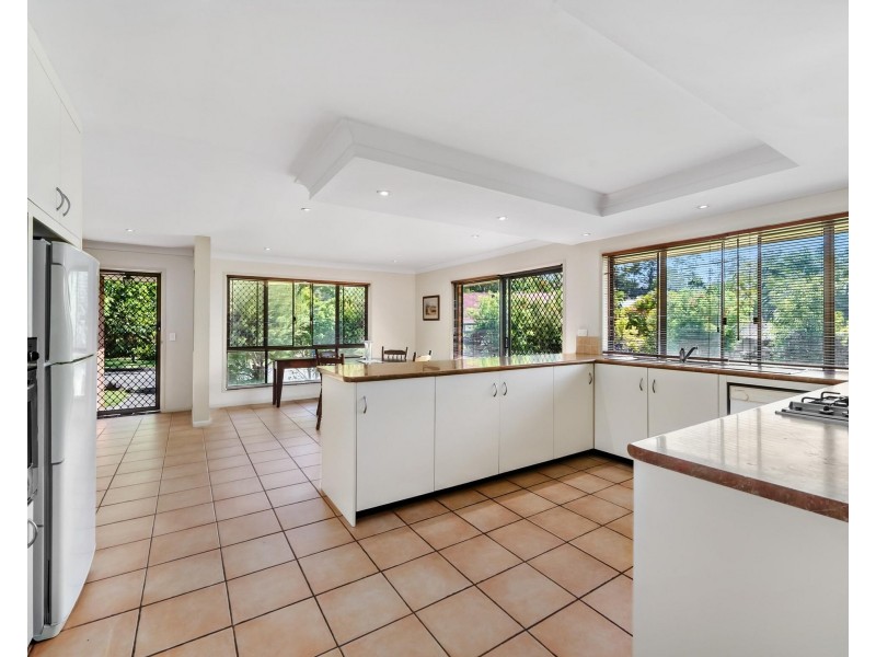 10 Bronhill Street, Currumbin Waters QLD 4223