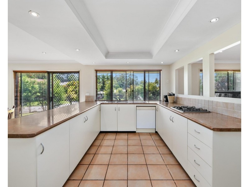 10 Bronhill Street, Currumbin Waters QLD 4223