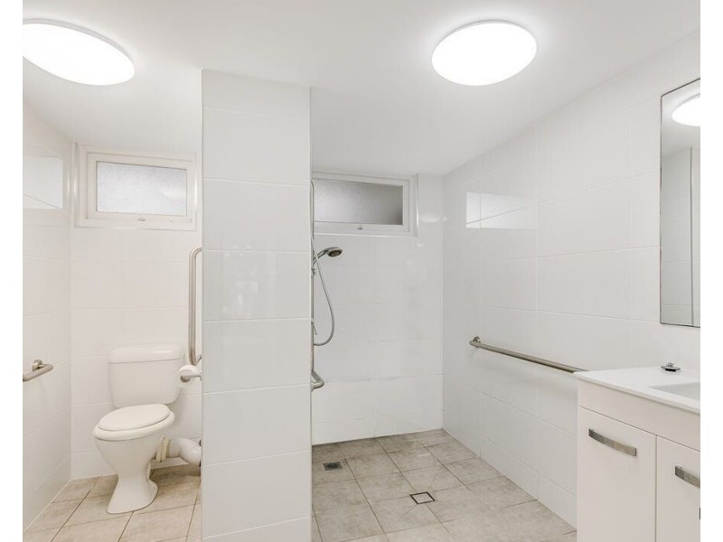 4/162 Marine Parade, Coolangatta QLD 4225