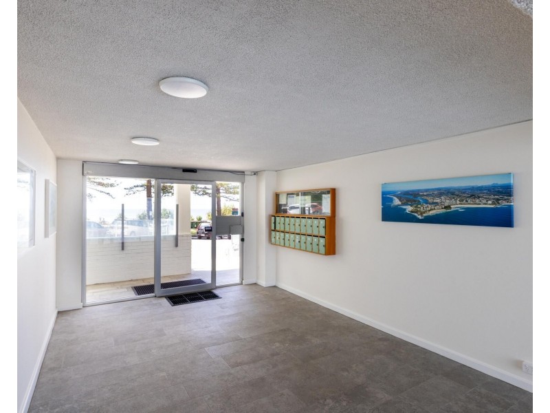 4/162 Marine Parade, Coolangatta QLD 4225